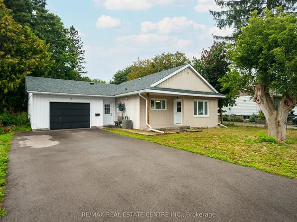 23 3rd St, Orangeville, ON L9W 2B2
