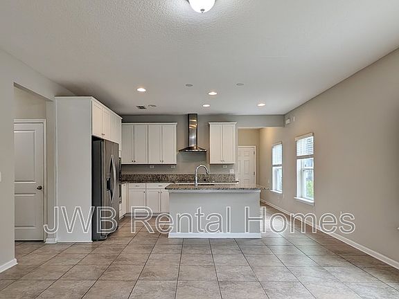 4th image of 3842 Hammock Bluff Dr