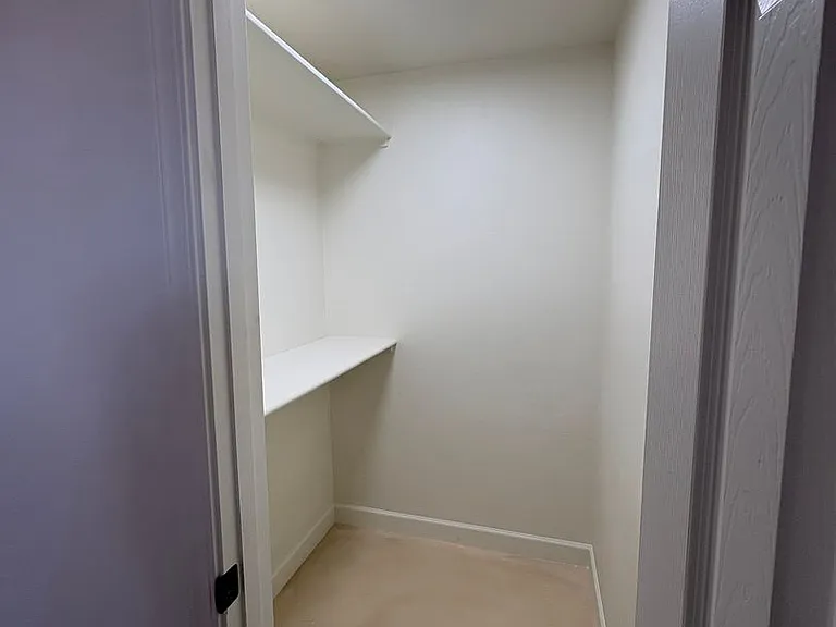 770 S Bryant Ave — Photo 17
