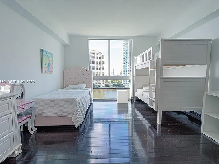335 Biscayne Blvd #1009 — Photo 25