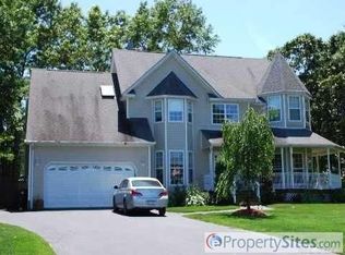 37 Adamson St, Selden, NY 11784