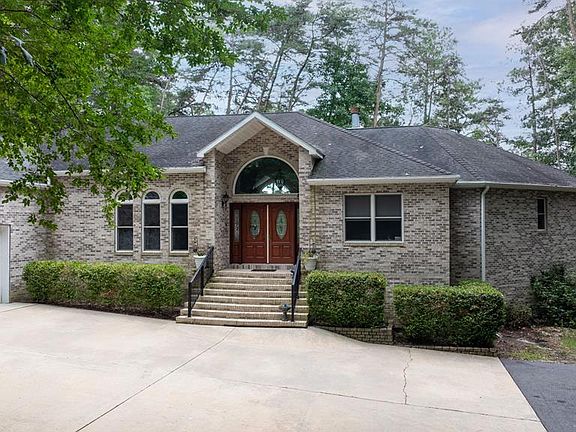 3rd image of 12358 Highland Dr