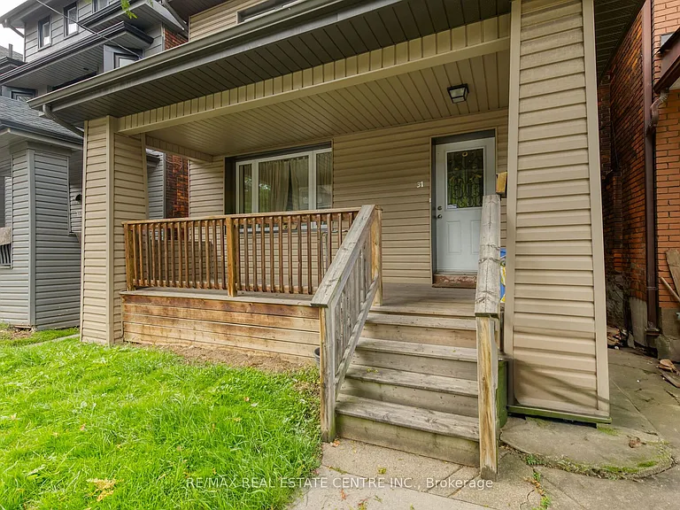 31 Gibson Ave — Photo 2