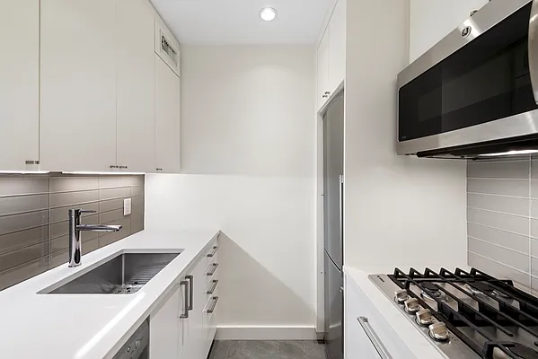 Rented by Triplemint | media 13