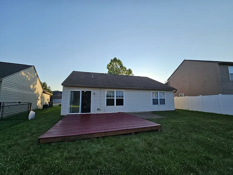 2319 Layton Park Dr — Photo 23