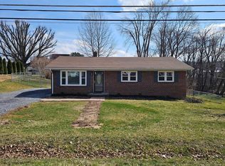 718 Sunset Dr, Chilhowie, VA 24319