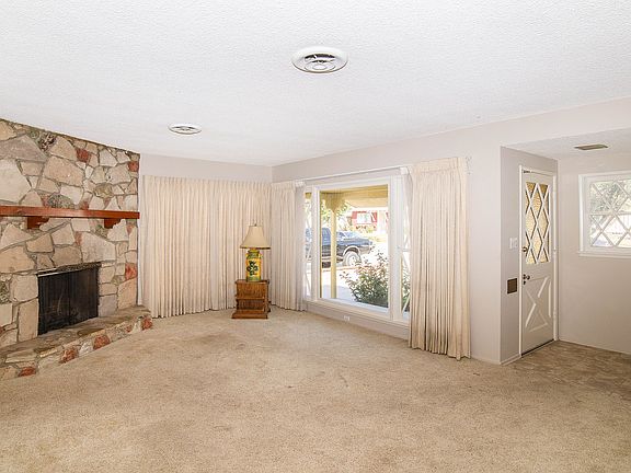 5th image of 11237 Tigrina Ave