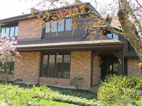 2nd image of 1826 Mission Hills Ln