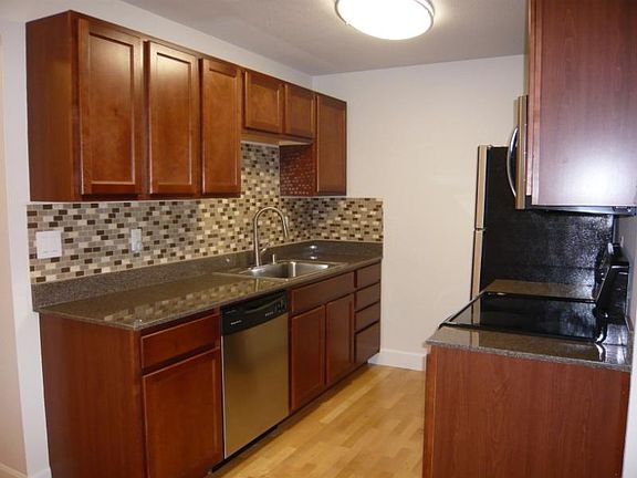 4th image of 1111 N K St APT 207
