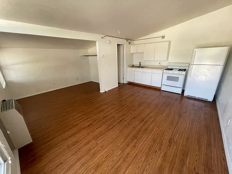 2895 E College Ave #33 — Photo 3
