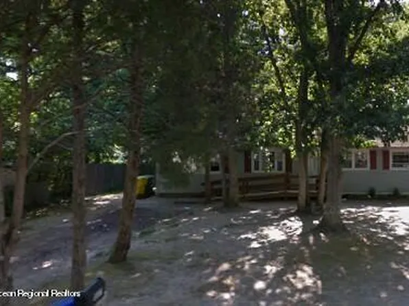 1307 Marshall St, Lakewood, NJ 08701