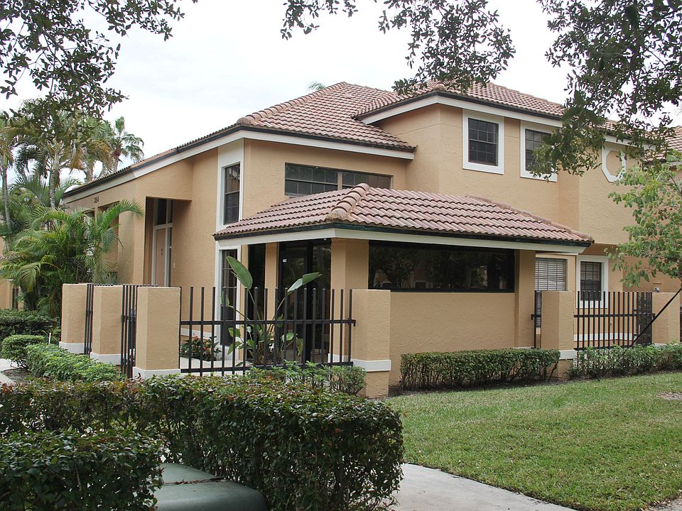 1st image of 384 S Prestwick Circle #4