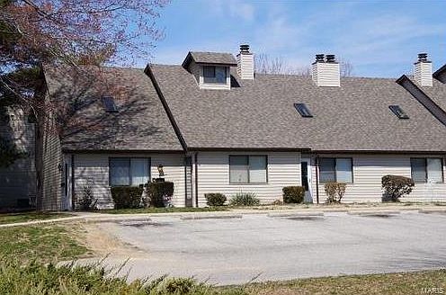 1st image of 826 White Oak Dr APT 6