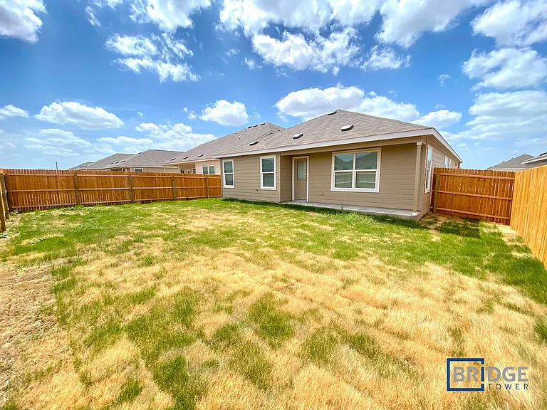 2720 Coral Valley — Photo 16