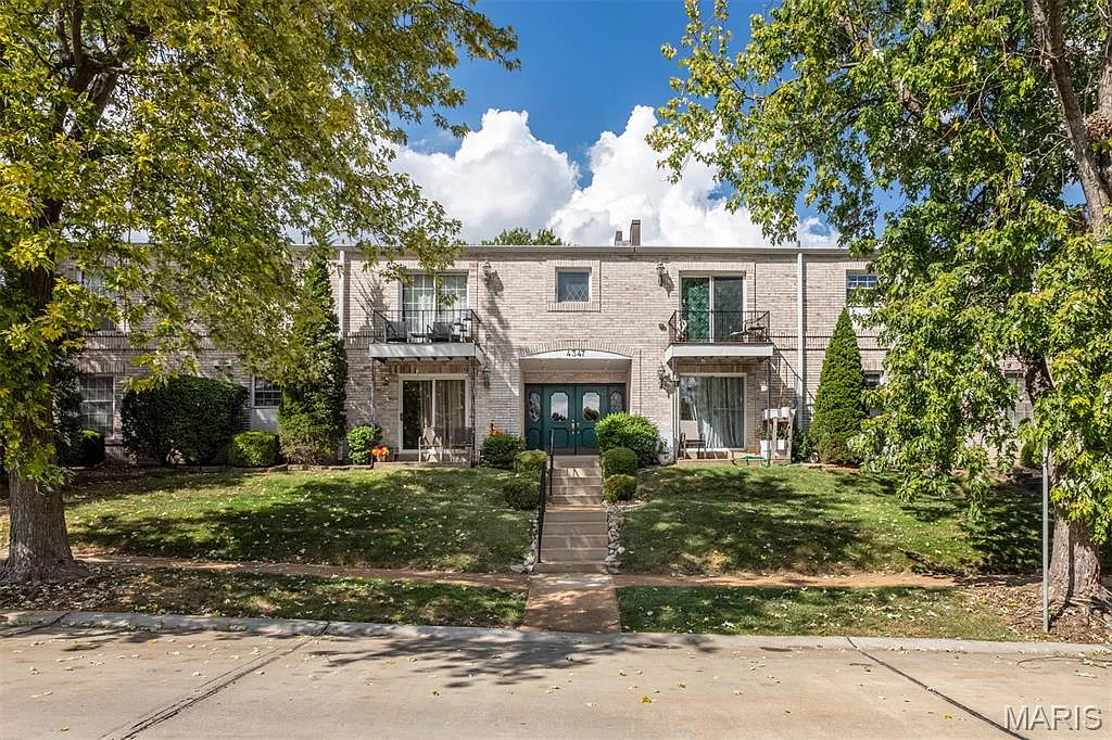 4347 Chateau De Ville Dr APT G photo 1