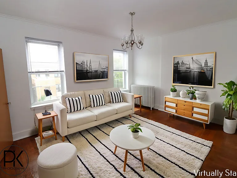 597 Leonard St #3R — Photo 1