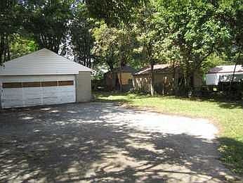 4th image of 3071 Ontario St