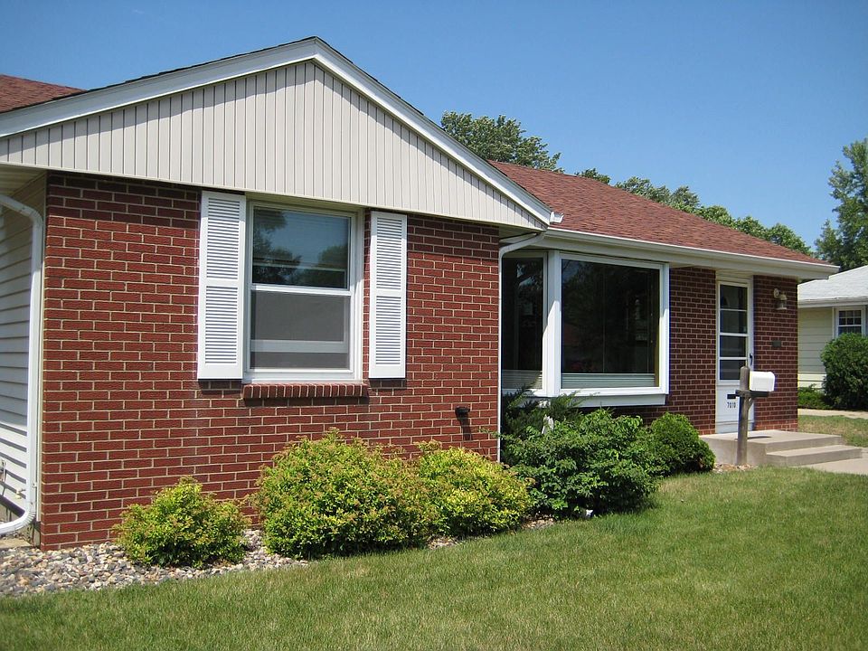 4 1/2 Car Garage. Expanded floor plan, and remodelled.