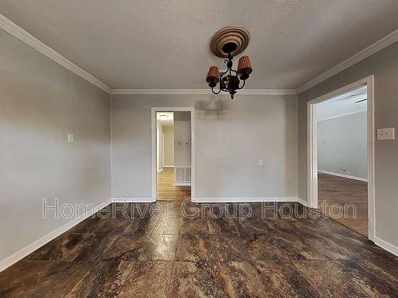 4th image of 1914 14th Ave N