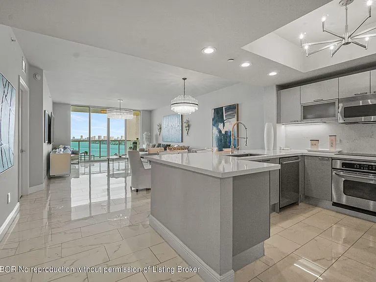 2650 Lake Shore Dr #1203 — Photo 3