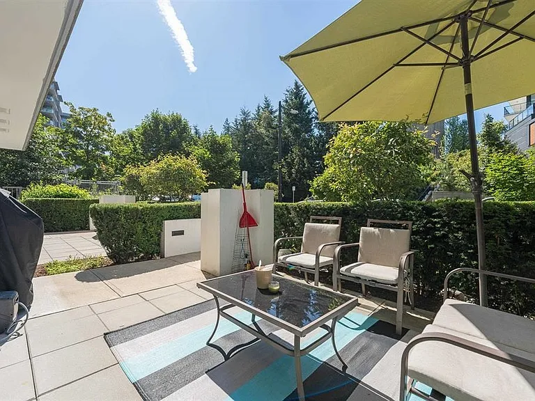 8980 University Cres #TOWMHOUSE — Photo 2