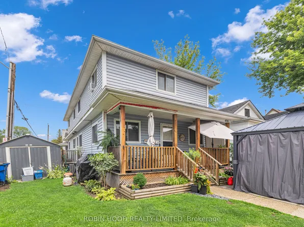 406 Glengarry Ave, Windsor, ON N9A 1P9