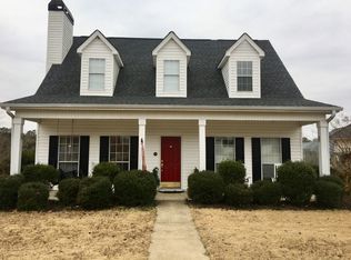 200 Meadow Lake Dr, Carrollton, GA 30116