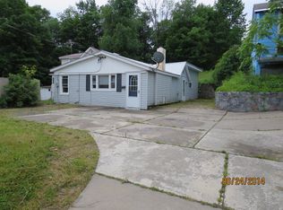 29 Virginia St, Saranac Lake, NY 12983