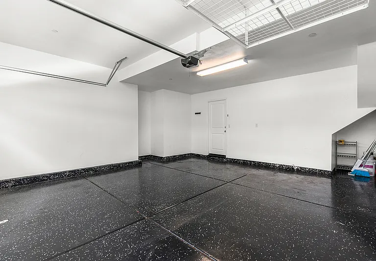 502 Lark Way — Photo 16