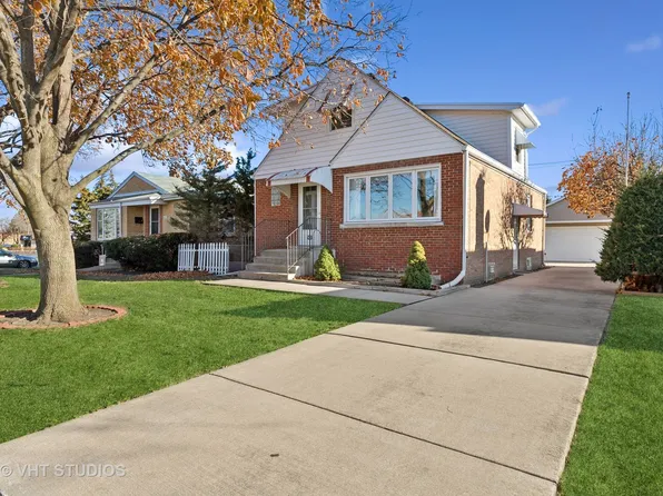 7653 N Odell Ave, Niles, IL 60714