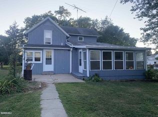 308 S College St, Mount Carroll, IL 61053