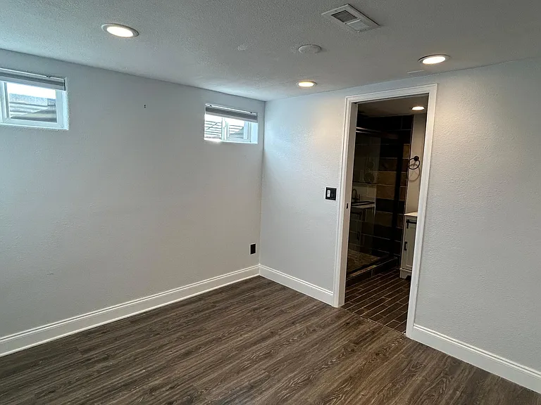 283 Maximus Dr — Photo 15