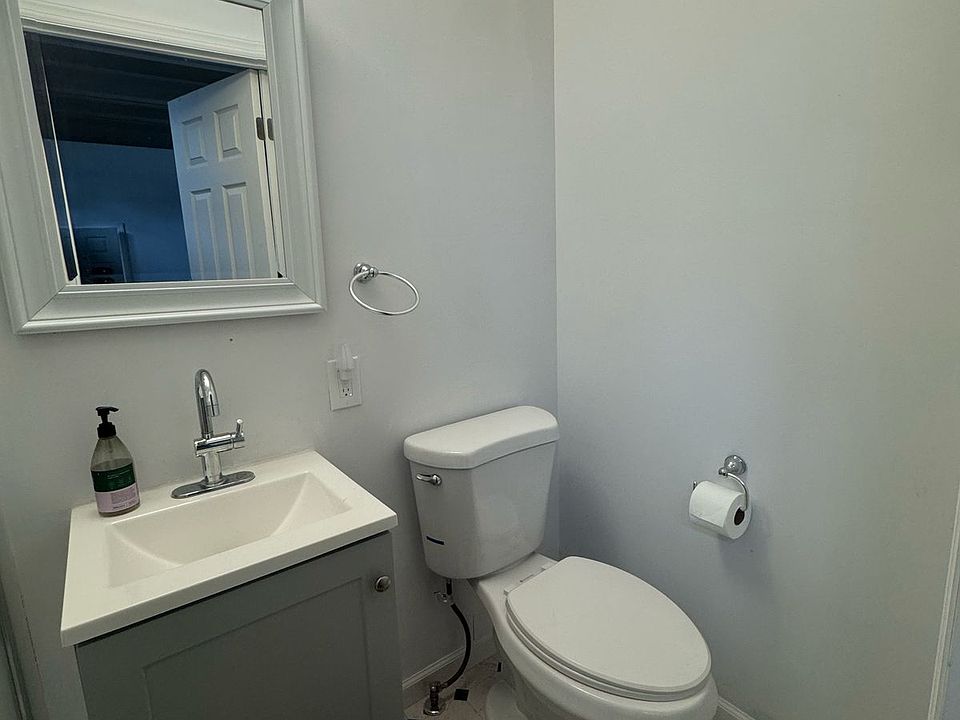 2nd image of 28 Duchess Ave