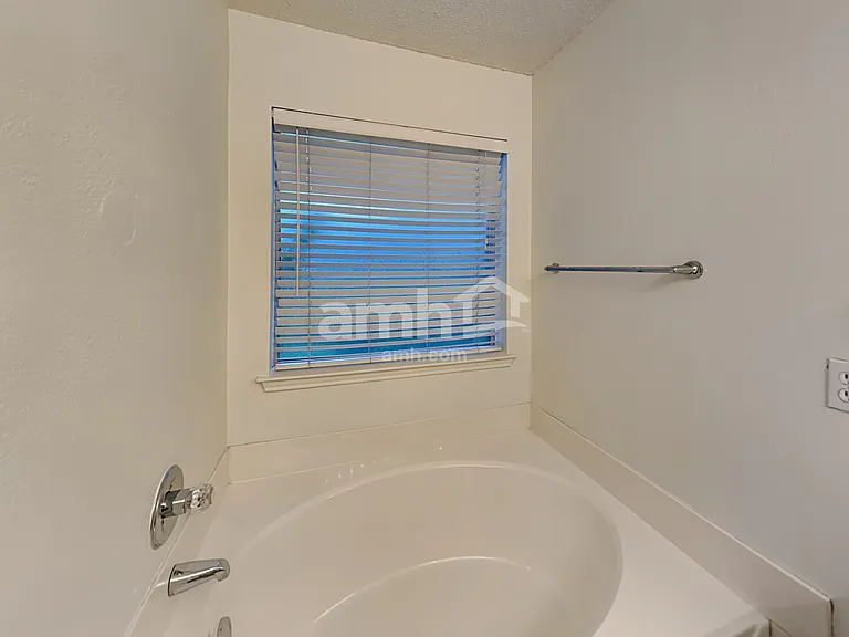 8551 Western Meadows Dr — Photo 12