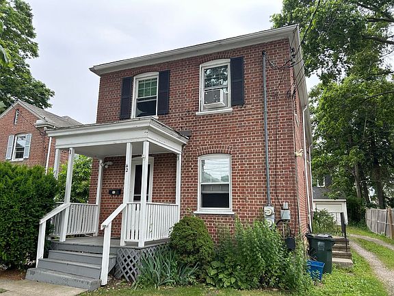 2nd image of 42-46 Plum St #1