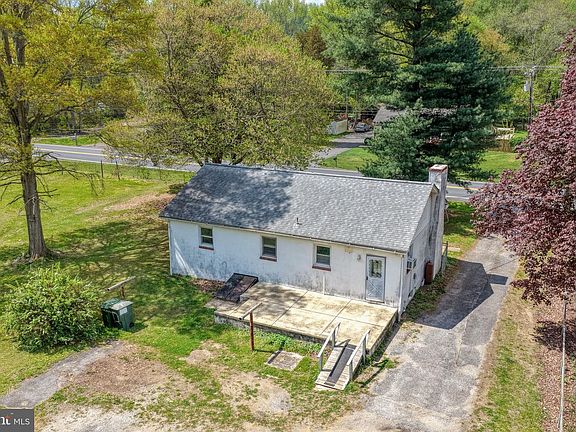 4th image of 2927 Frazer Rd