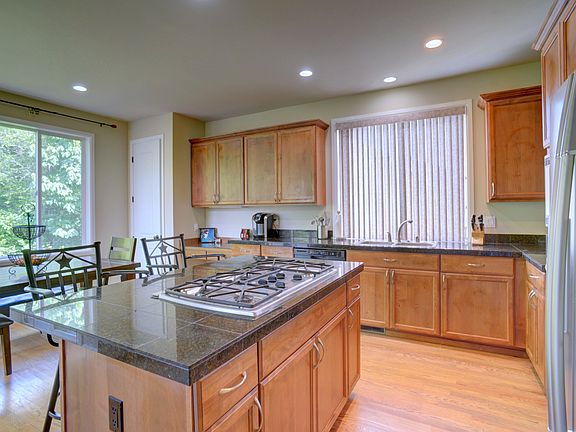 2nd image of 11956 176th Ave NE
