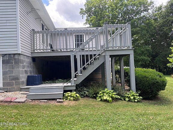 5th image of 1567 Little Sycamore Rd