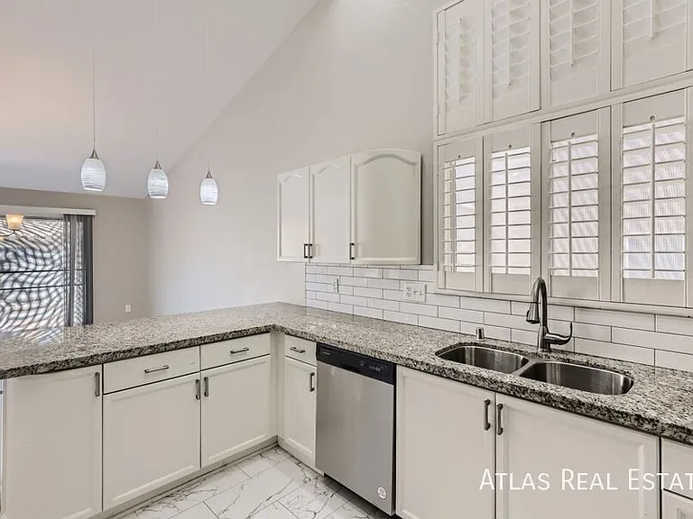 7824 White Grass Ave — Photo 12