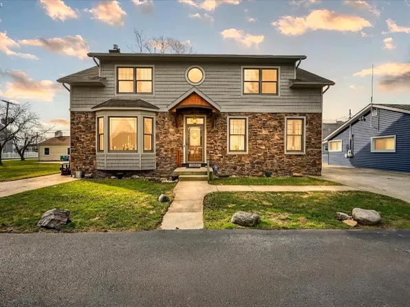 5854 E Woodland Dr, Port Clinton, OH 43452