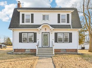 160 E Ogden St, Capron, IL 61012