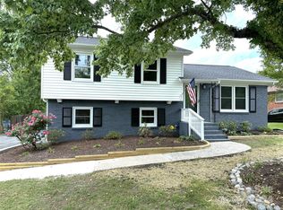 7344 Meadowdale Ln, Charlotte, NC 28212