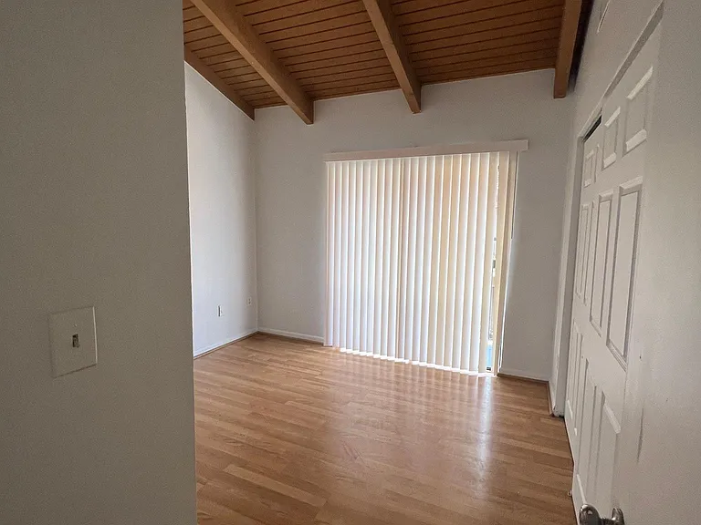 1917 SW 107th Ave — Photo 10