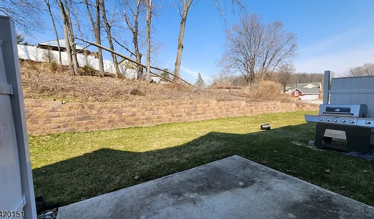 4 Joseph Dr — Photo 40