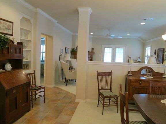 3rd image of 3804 Whispering Oaks