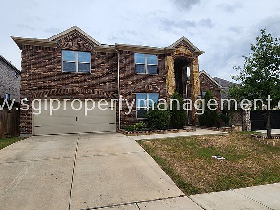 2nd image of 989 Bentley Dr
