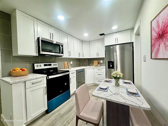 4th image of 300 NE 19th Court #118N