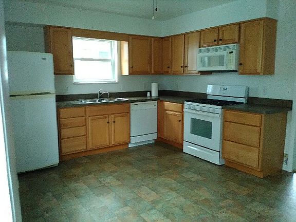 5th image of 1521 W Virginia Ave