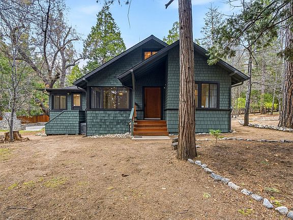 5th image of 54150 Strawberry Valley Dr