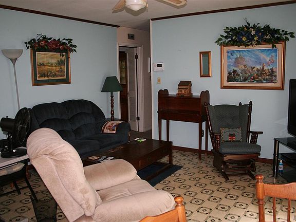 5th image of 816 Flicker Dr